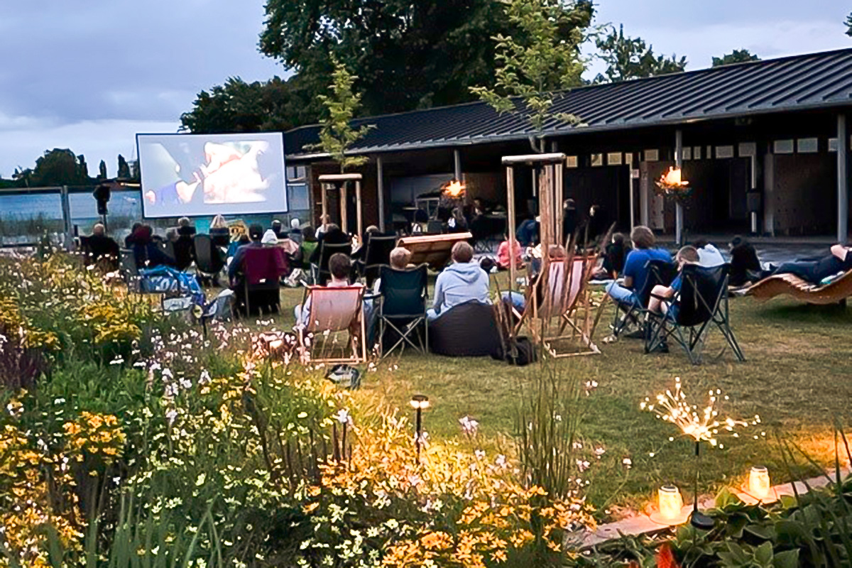Erstes Solarkino im Freizeitbad Nordstemmen bei freiem Eintritt.