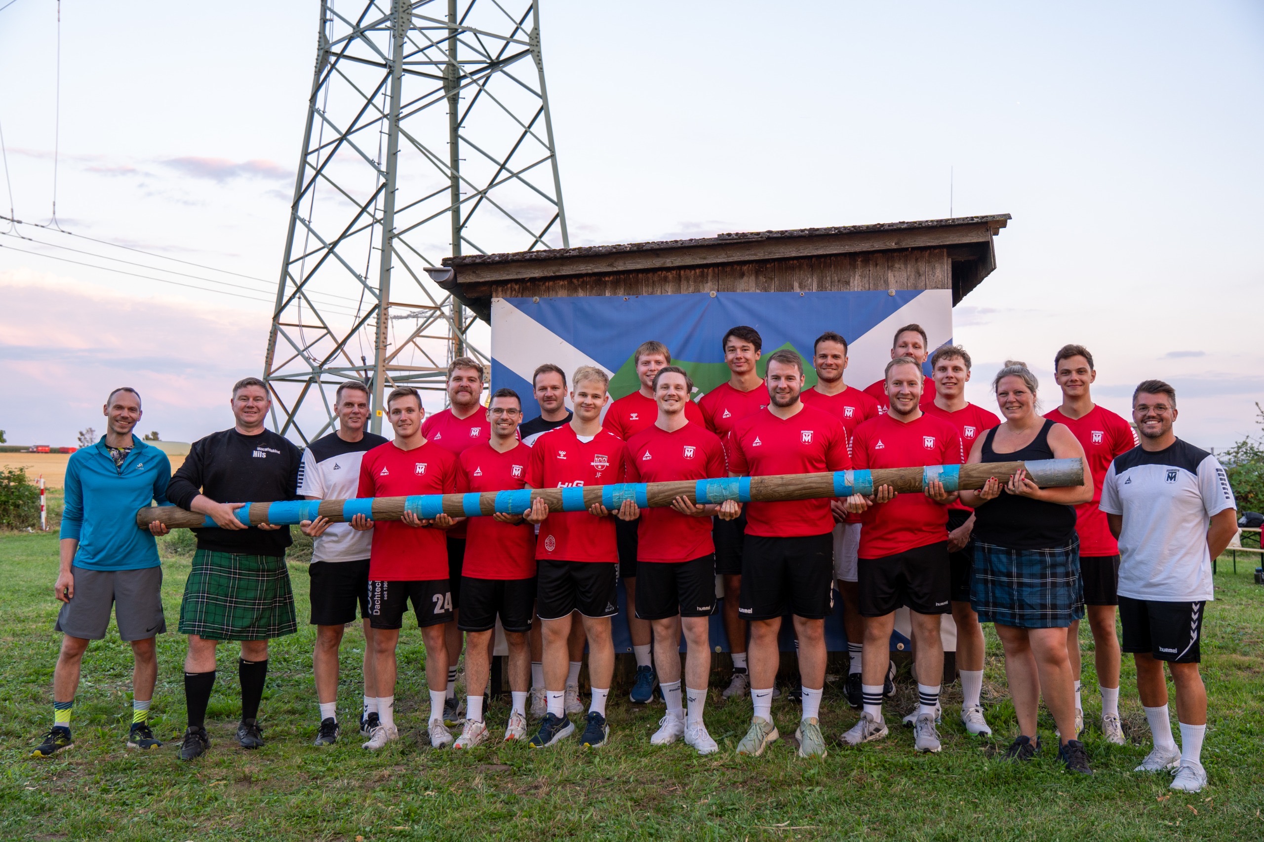 Handballer des MTV Groß Lafferde zu Gast bei den Highlander „MacWidukind“ in Adenstedt.