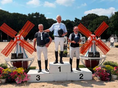Der Algermissener Bernward Engelke, hier auf seinem Reitpferd „Quizduell“, steht beim internationalen Reitturnier in Holland zweimal auf dem Siegertreppchen.
