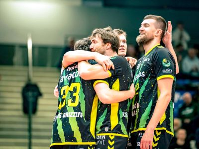 Beim Ligacup präsentieren sich die GRIZZLYS erstmals mit ihrem neuen Kader. Foto: Elisabeth Kloth