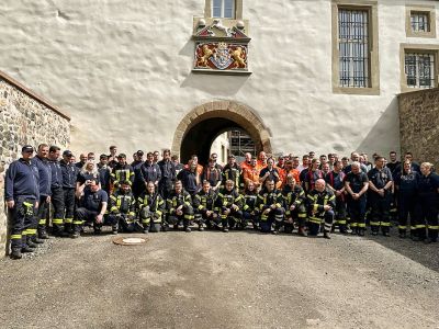 Kameraden der Feuerwehr des Diekholzener Zuges