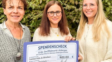 Von links: Viola Barchanski Kita St. Nikolaus, Stefanie Honsch Förderverein Grundschule Ottbergen und Katharina Rodewald Kita St. Nikolaus.