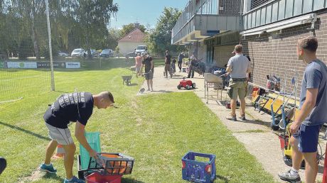 Großer Arbeitseinsatz der Fußballabteilung des TuS Lühnde.