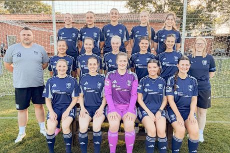 Frauenfußballmannschaft des SG Lühnde/Oedelum freut sich über fünf neue Spielerinnen.